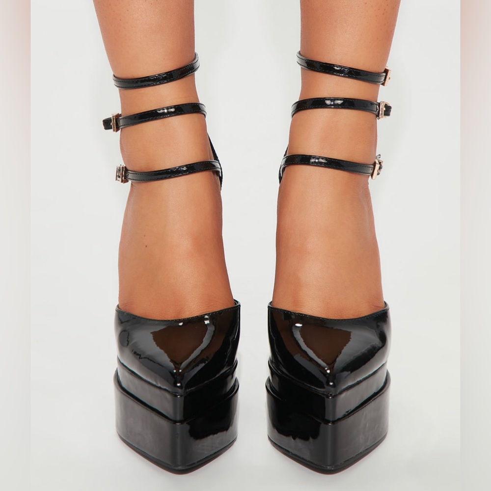 Black Luxury Platform Pumps 8.5